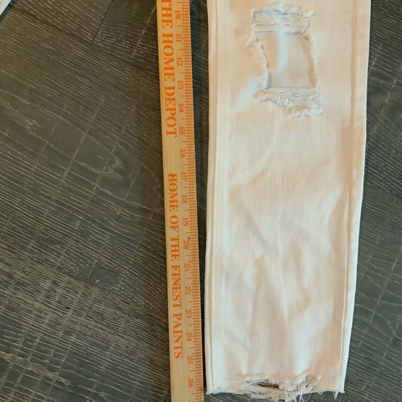 Women Shop Stevie size 28 distressed white jeans. - Picture 7 of 8